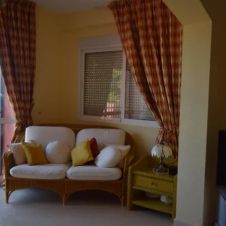 Romeo Бенальмадена